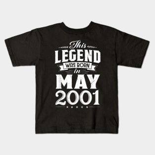 Born In May 2001 Retro Vintage 19th Bday Gift Kids T-Shirt